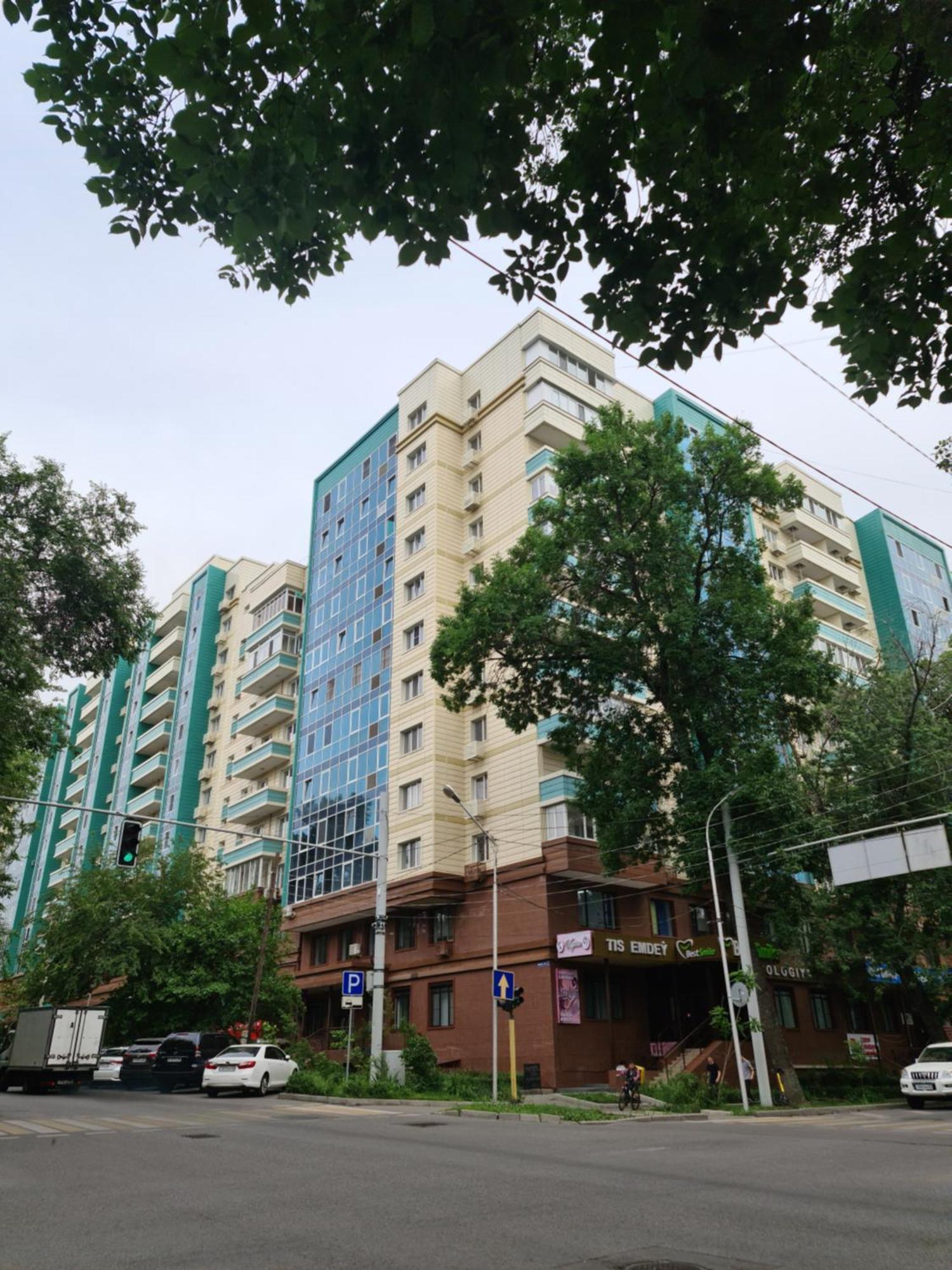 Новый Жк В Самом Центре Города Almaty Exteriér fotografie